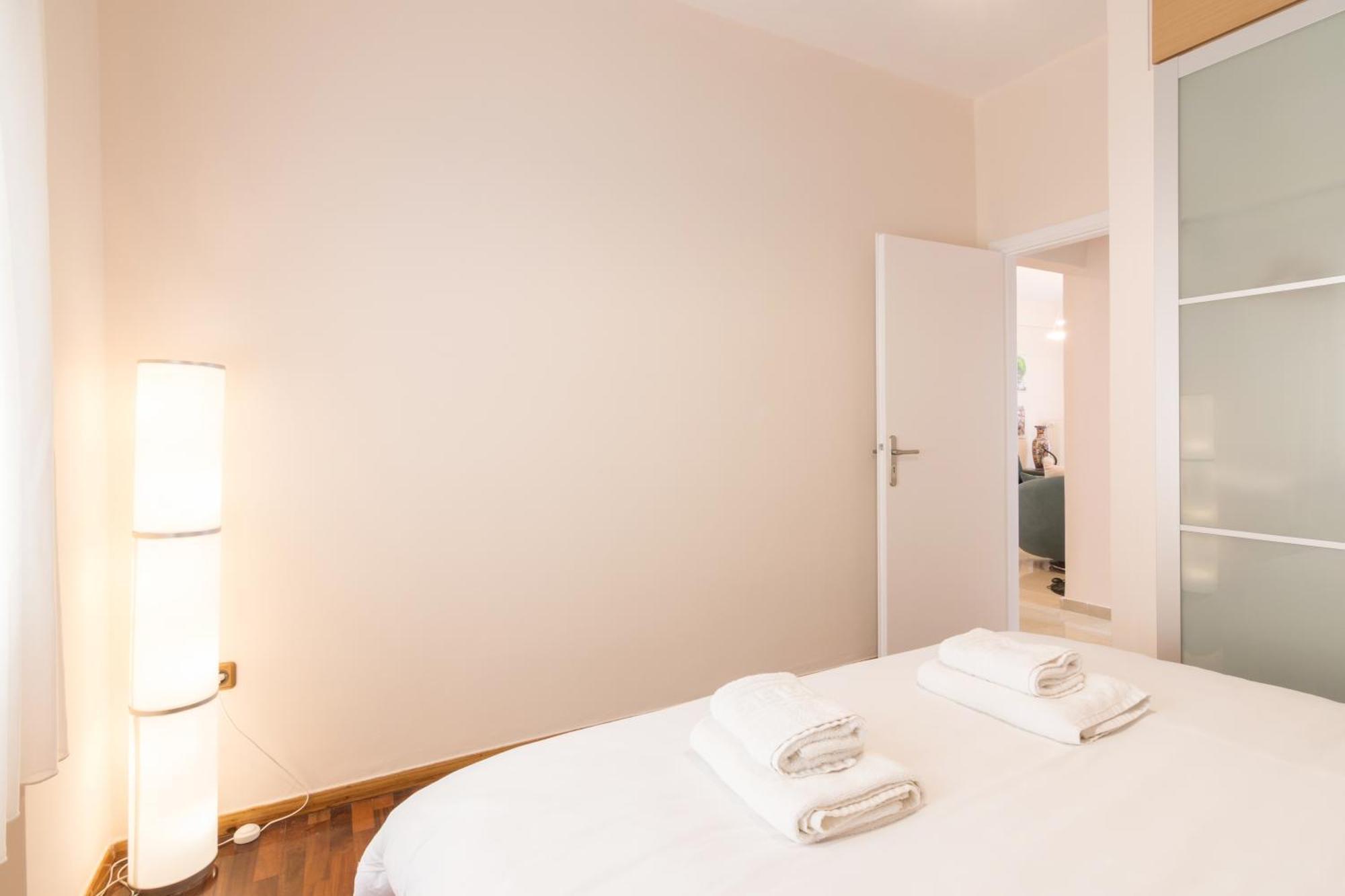 Three Bedrooms Apt In Kallithea เอเธนส์ ภายนอก รูปภาพ